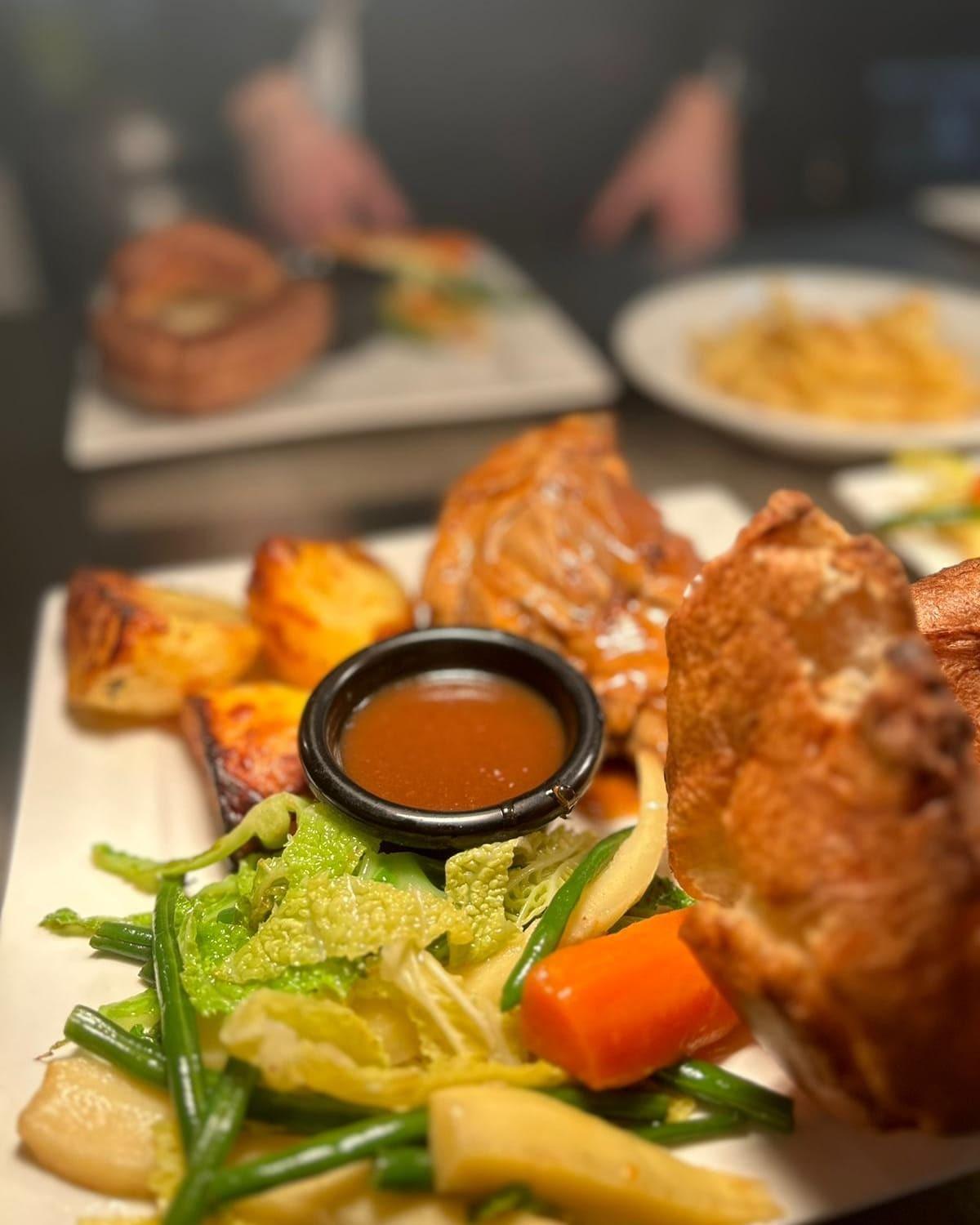 Heaven'S Kitchen At Squirrel Inn Godalming Ngoại thất bức ảnh